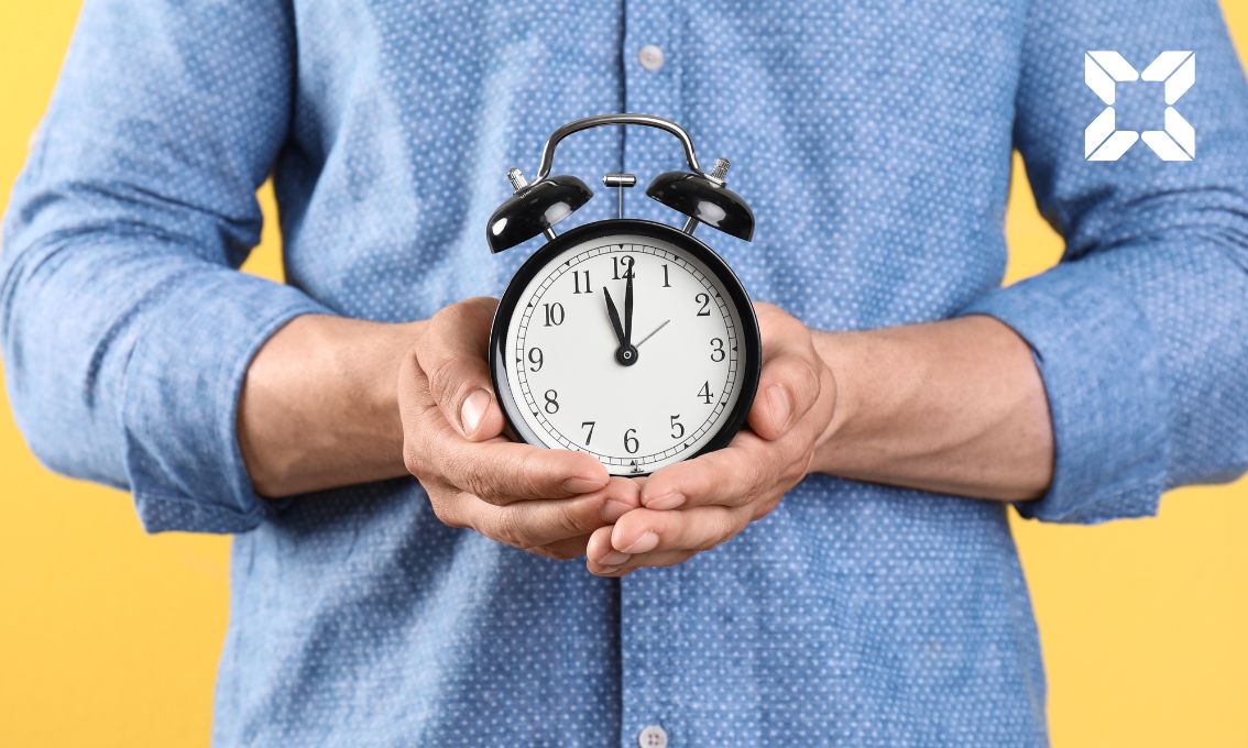 Holding clock